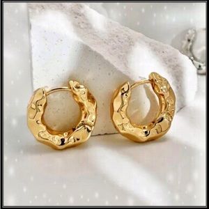 New gold nugget chunky mod huggie hoop earrings